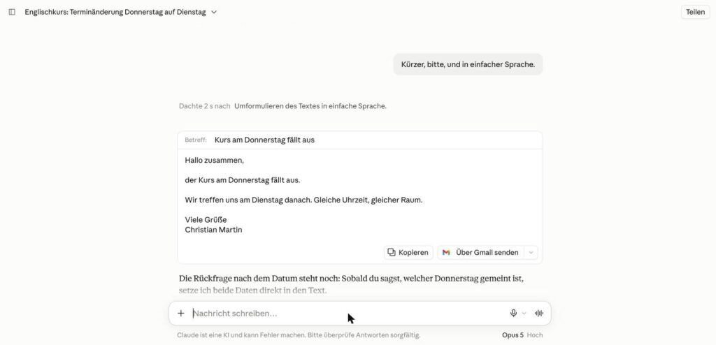 Nach der Rückfrage „Kürzer, bitte, und in einfacher Sprache.“ steht die kurze Mail im Kasten mit Betreff und dem Knopf Kopieren.